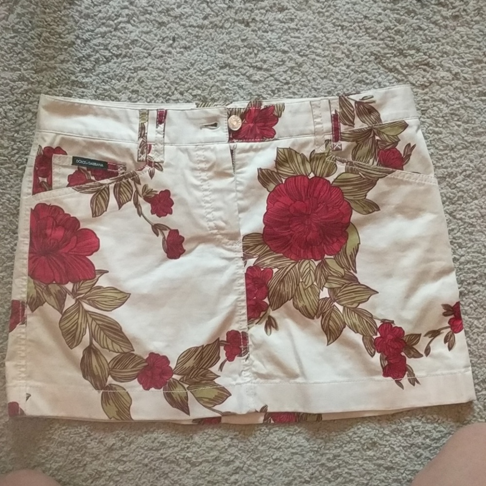 Dolce and gabbana skirt